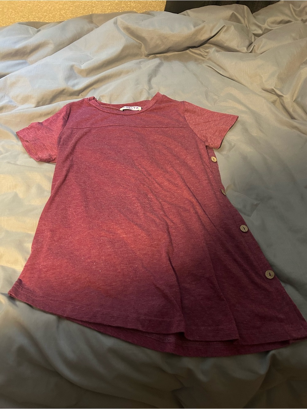 Gorlya women ' Short Sleeve Side-Button Top in Heather Raspberry
